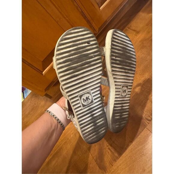 Girls Michael Kors, sandals size 13 little girls - Picture 5 of 5